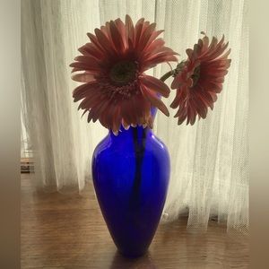 VINTAGE COBALT BLUE GLASS VASE HOURGLASS SHAPE